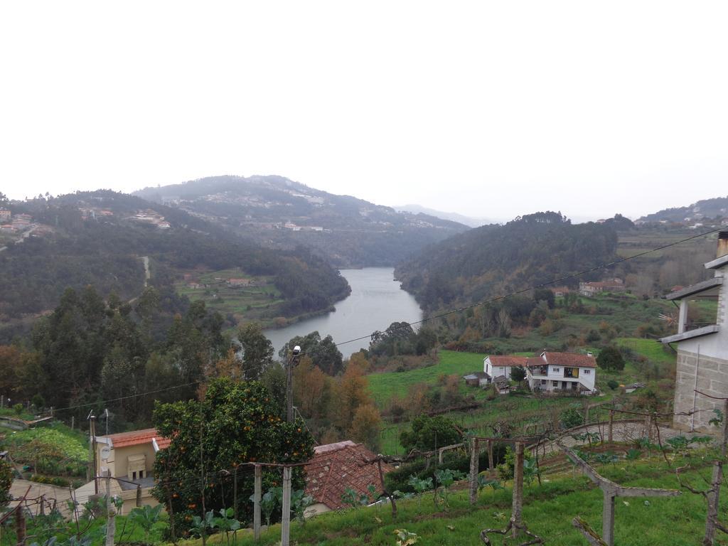 Pensjonat Bernardes House Castelo de Paiva Zewnętrze zdjęcie