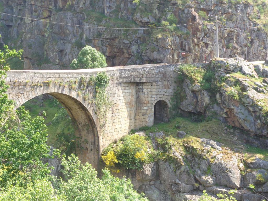 Pensjonat Bernardes House Castelo de Paiva Zewnętrze zdjęcie