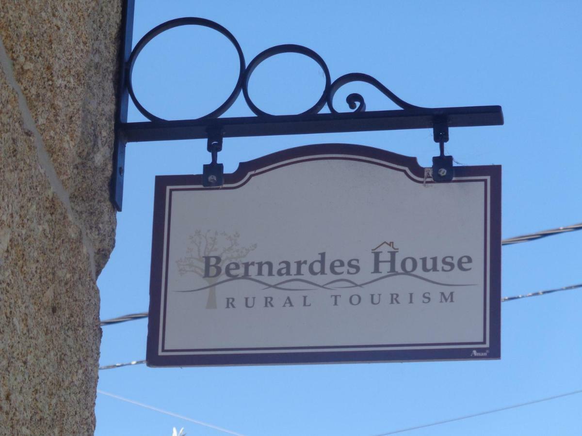 Pensjonat Bernardes House Castelo de Paiva Zewnętrze zdjęcie